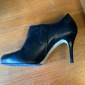 Cole haan 6.5 high heel black leather